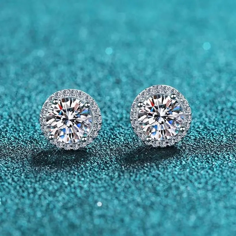 NeeTim Moissanite Stud Earrings for Women