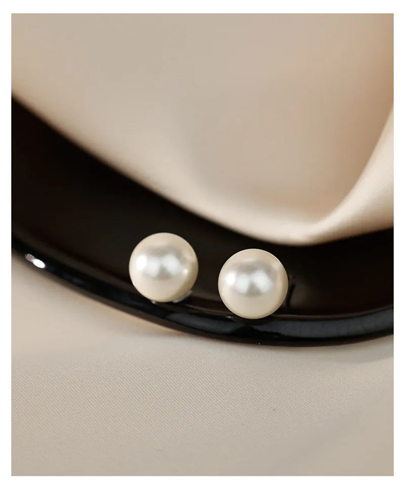 Sterling silver pearl stud earrings